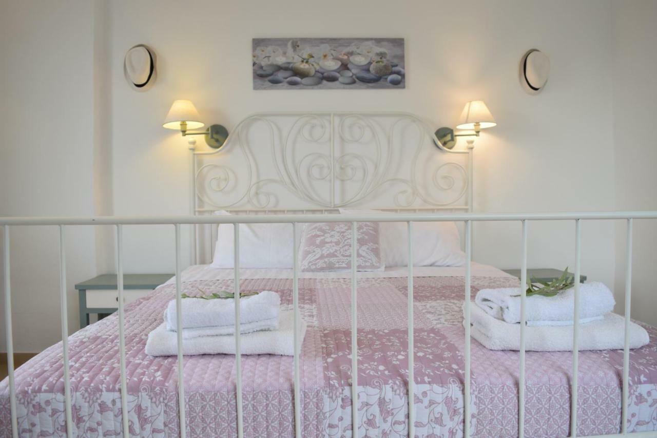 Romantic Apartment Adelianos Kampos Exterior photo
