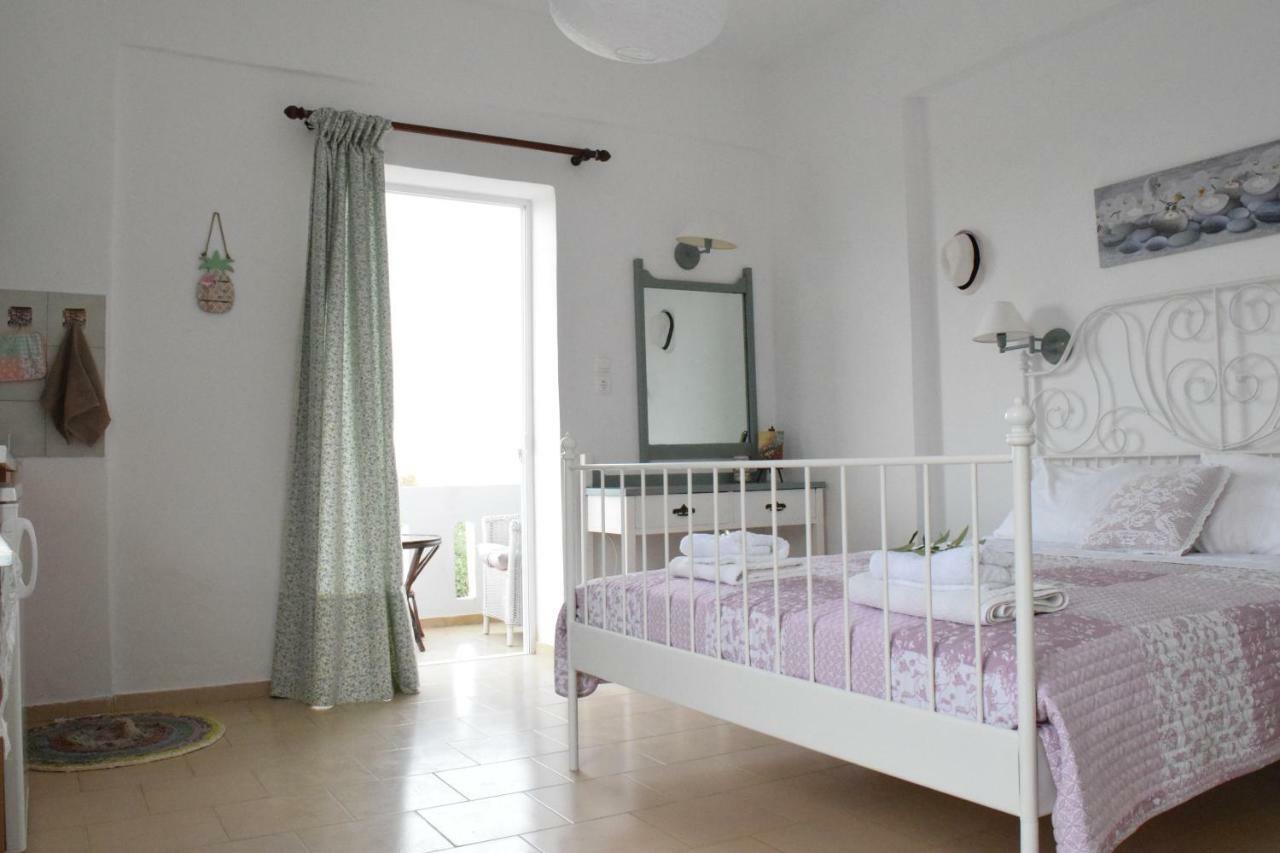 Romantic Apartment Adelianos Kampos Exterior photo