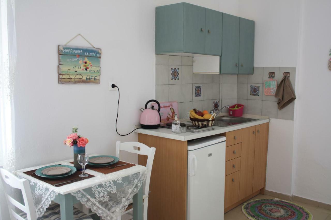 Romantic Apartment Adelianos Kampos Exterior photo